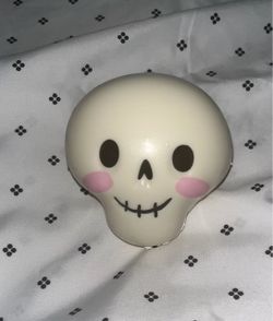 Happy Skull Squishy