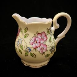 Vintage 1940’s-50’s Diamond China Creamer With Gold Trim Made In Occupied Japan