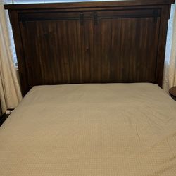 Queen Headboard, Footboard And Adjustable  Base