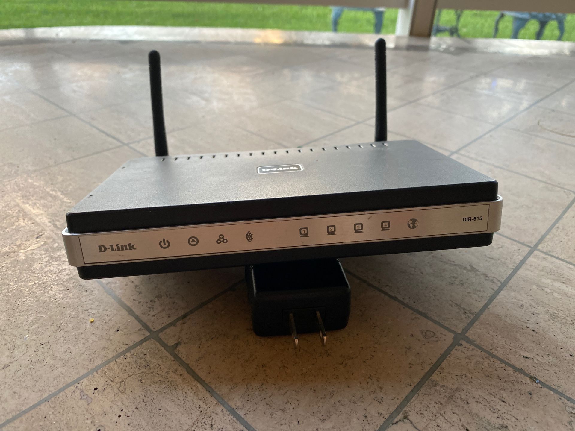 D-LINK WIRELESS ROUTER DIR615