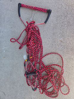 Tow rope for tubing