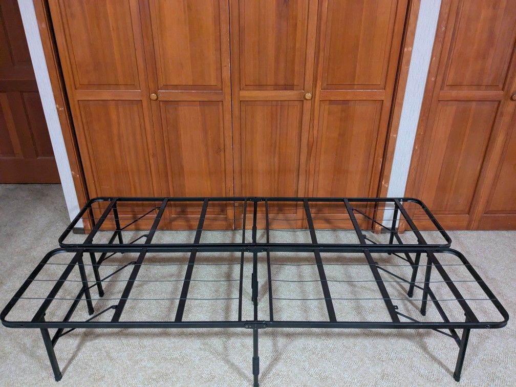 Twin Metal Folding Bed Frame 