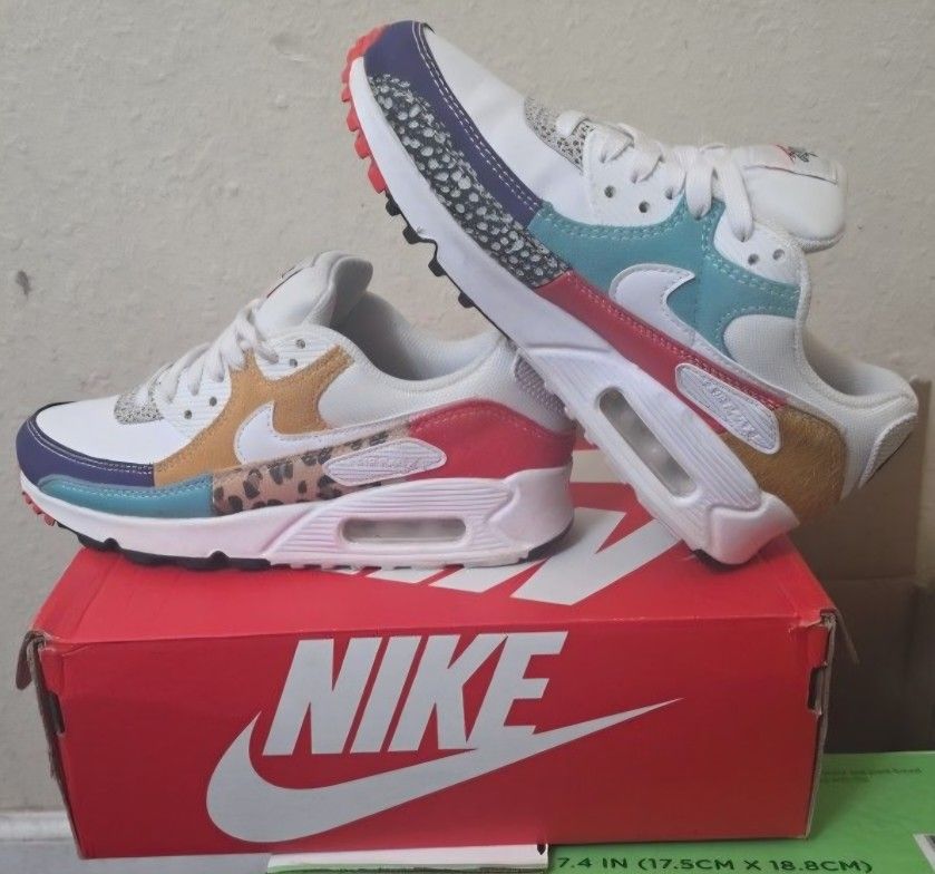 Nike