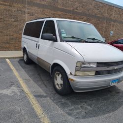 2000 Chevy Astro LS Van Work Van Family Van 