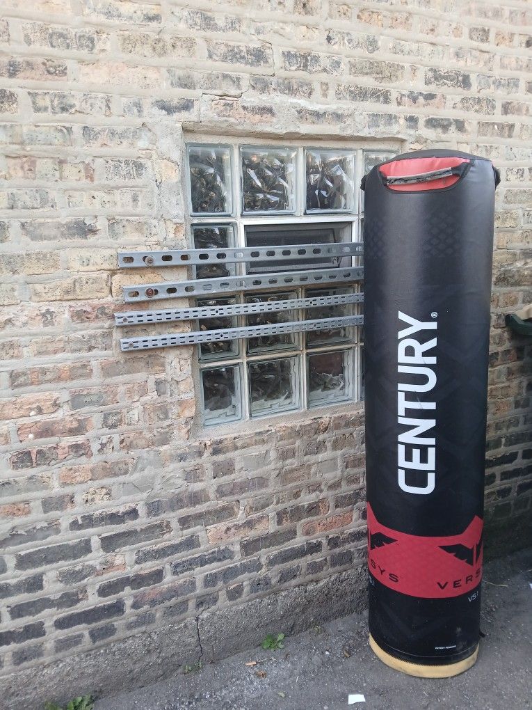 Weightless Training Kick Boxing Punch Bag