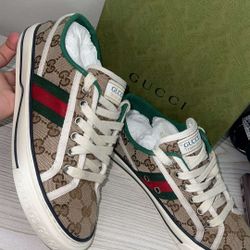 Guccis Women’s 