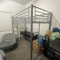Twin Bed. 