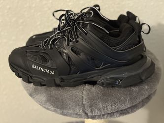 balenciaga track