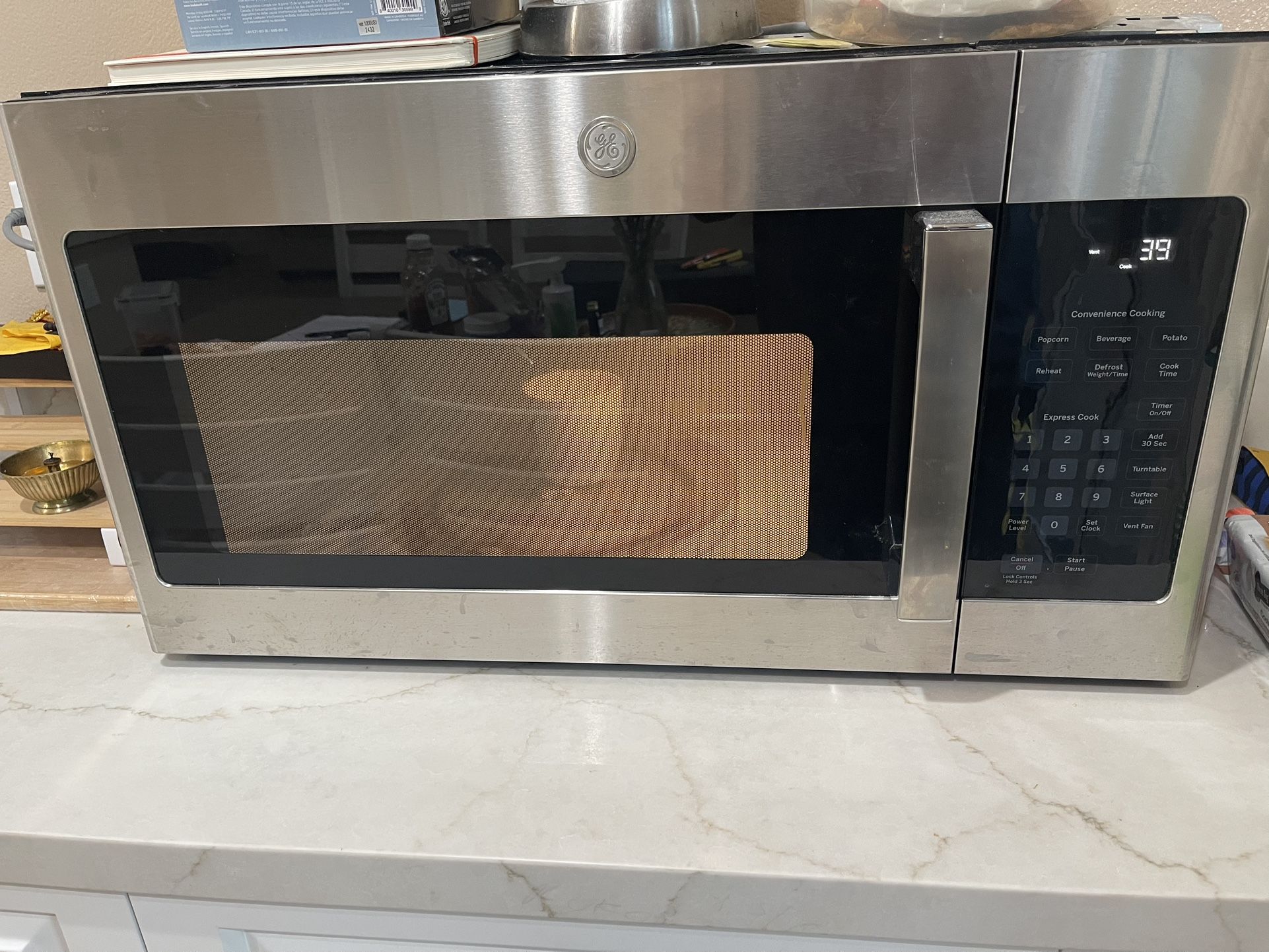 Microwave- Working Perfectly Fine.