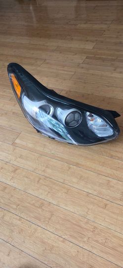 2017-2022 kia sportage right Passenger Side headlight oem