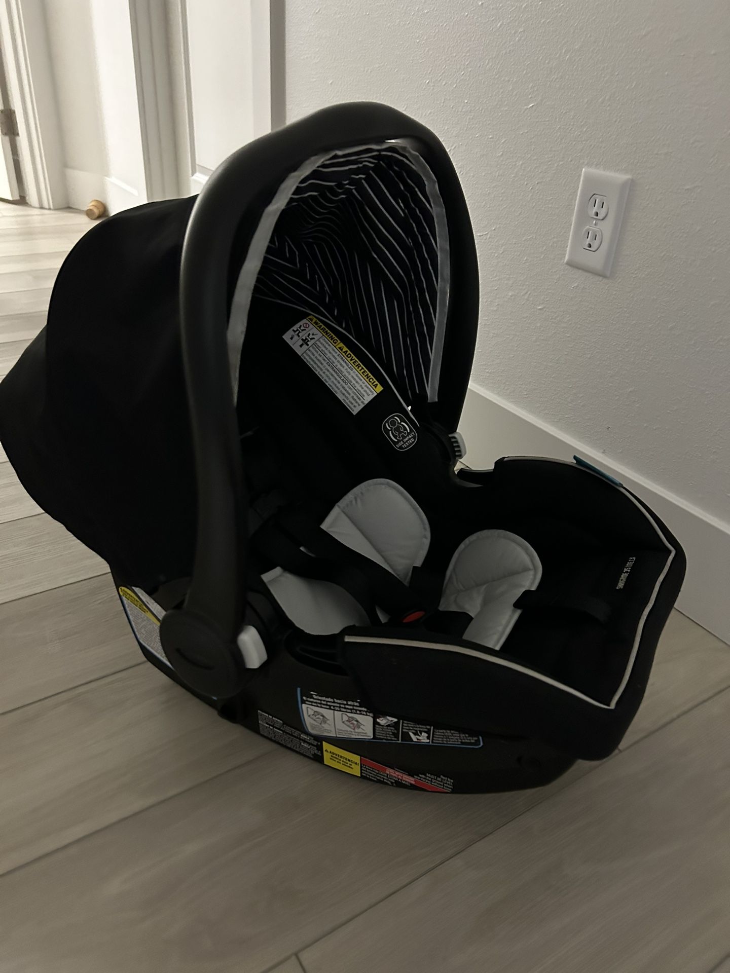 Graco SnugRide 35 Lite Infant Car Seat 