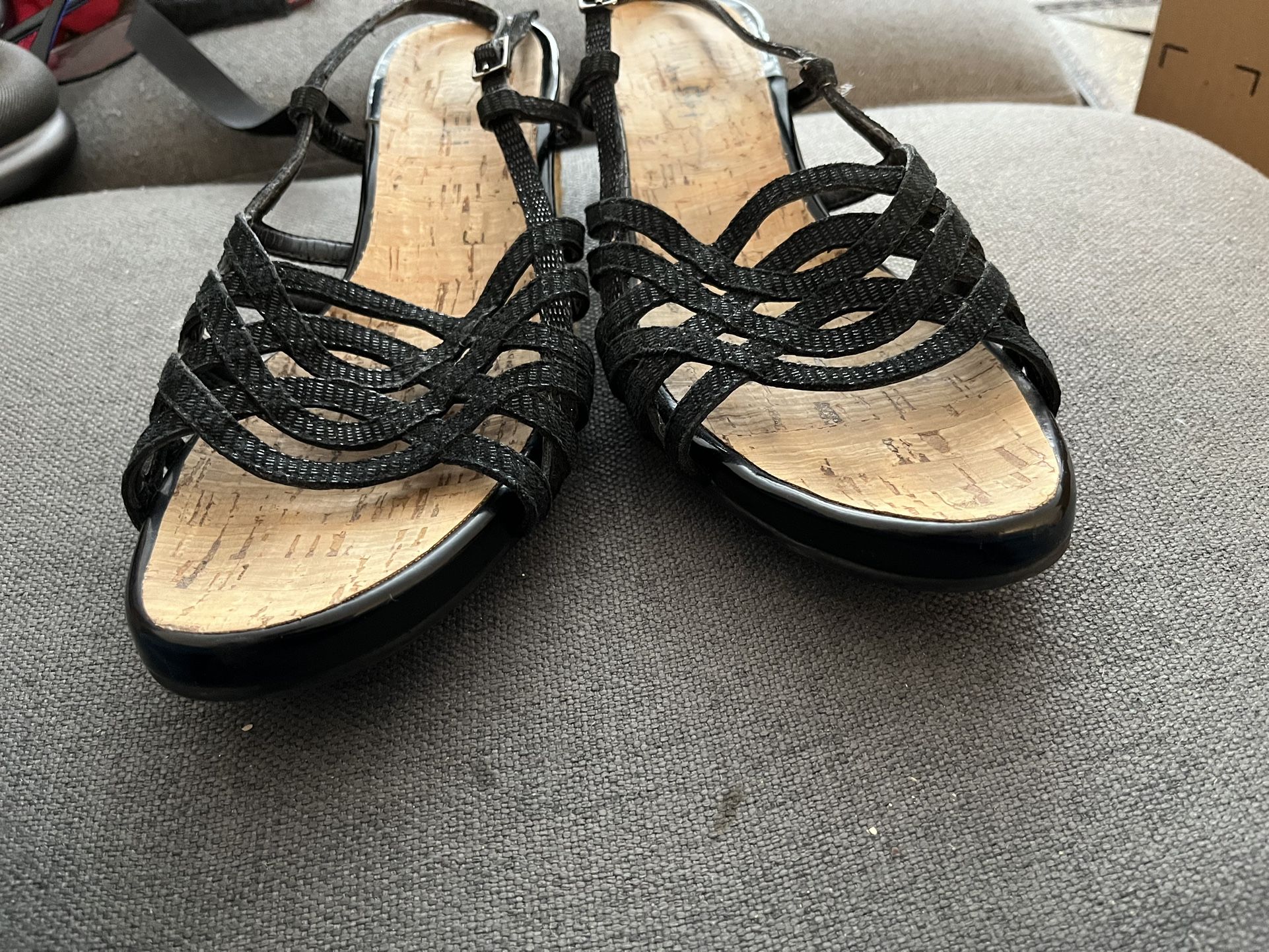 Vanelli Wedge Sandals Size 8 1/2