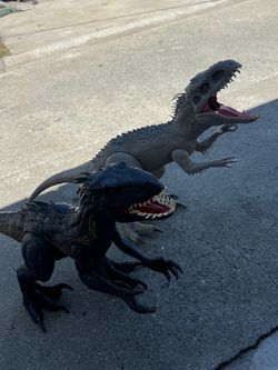 Jurassic World Super Colossal Bundle / Indoraptor & Indominus Rex