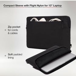 Laptop Sleek Incase sleeve in black