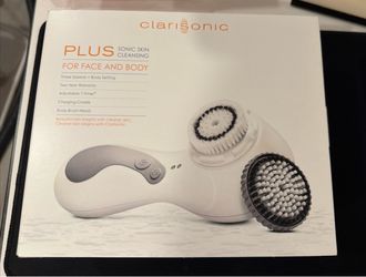 Clarisonic Plus Sonic Skin Cleaning For Face And Body - Like New
