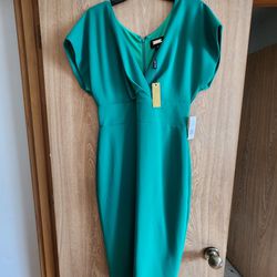Alexia Admor Fern Green Women's Size Medium V-Neck Dress, Never worn, New with tags