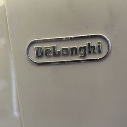 DeLonghi Portable Air-Conditioning Unit