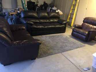 Leather couches with recliner