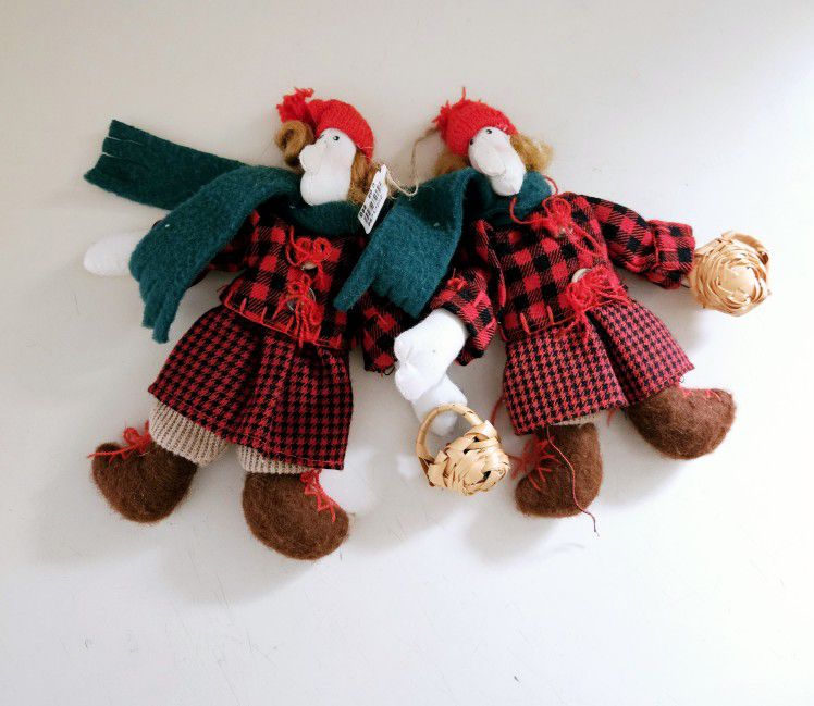Lord & Taylor Set of 2 - 7" Lumberjack Dolls Plushies in Red Plaid Clothing Holding Baskets. Foam dolls. Pre-owned in excellent condition. Makes a gre