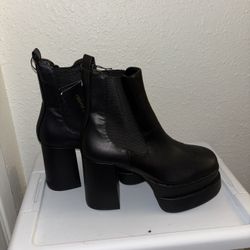 Black Platform Heel Boots 