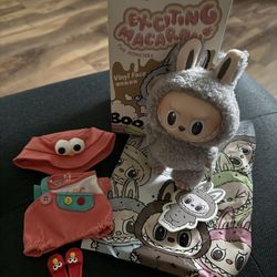 Sesame Bean Labubu with Elmo Outfit 