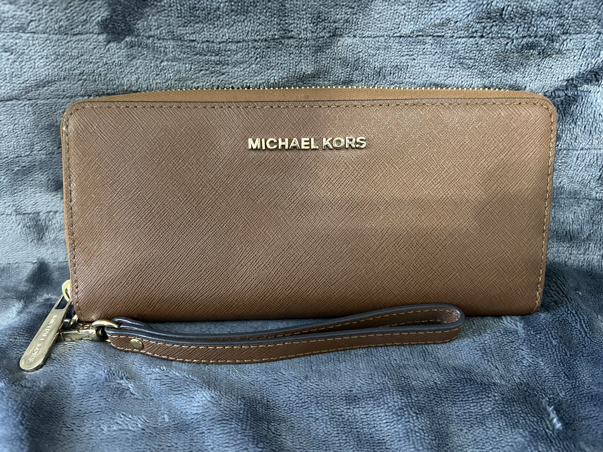 Authentic Kors Jet Set All Leather Wallet