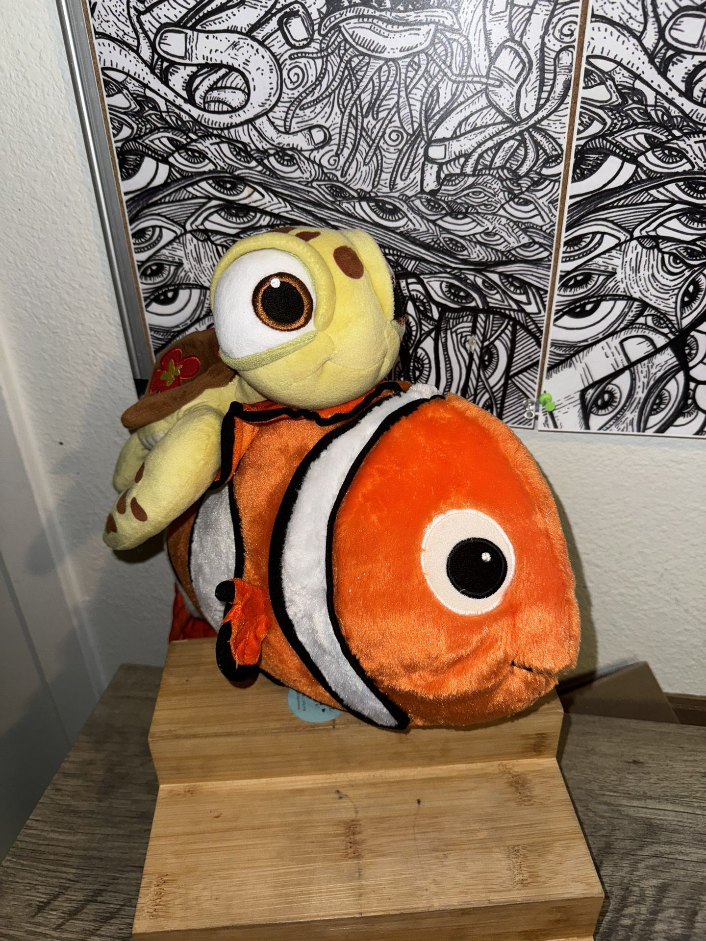 Disney finding Nemo - Nemo & squirt plush bundle