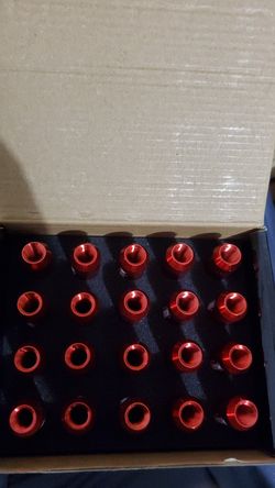Brand new lug nuts never used 12×1.25