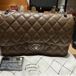 Chanel Caviar Jumbo Double Flap