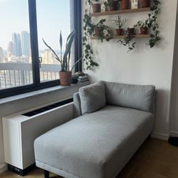 Modern chaise Lounge