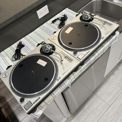 Technics 1200 MK2 (pair)
