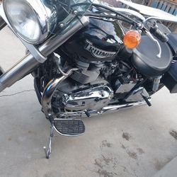 2005 TRIUMPH AMERICA