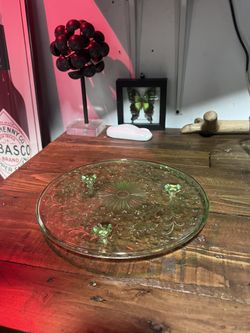 Vintage Uranium Glass 3 Legged Cake Plate