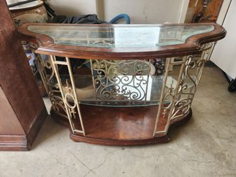 Beautiful Antique Style Table
