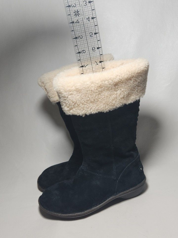 UGG AUSTRALIA KARYN CUFF SHEEPSKIN BOOT BLACK WATER RESISTANT WOMENS SIZE 6