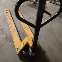 ULINE pallet Truck  72x21 “.      $550