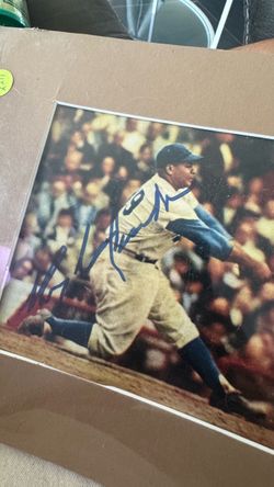Maury Wills Signed Photo – Los Angeles Dodgers #30 – Vintage Color Action Shot