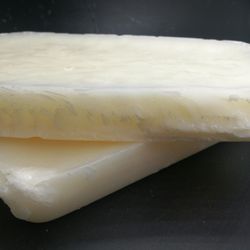 White beeswax slabs (25kg)