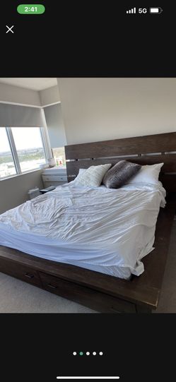 Teagan California king Panel Bed With Storage