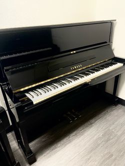1988 Yamaha au1 upright piano free delivery and tuning