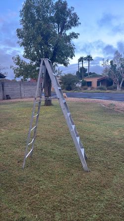 8 foot aluminum ladder