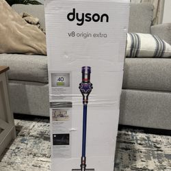 Dyson V8 Cordless Vacuum 