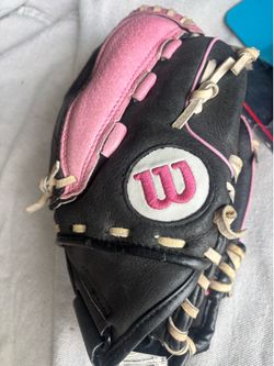 Kids Wilson A440 fast pitch baseball glove