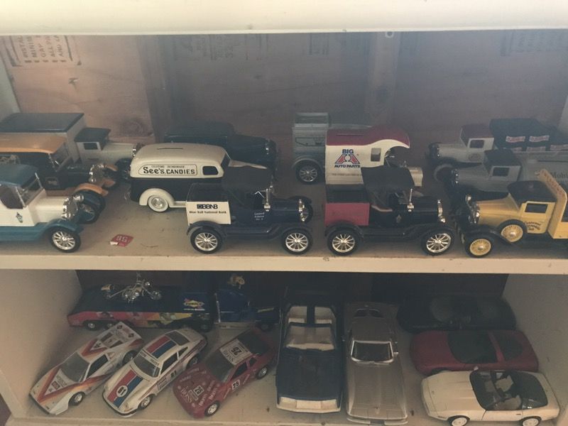 Everything must go 2 car garage loaded in Bloomfield New Jersey come and check it