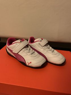 Kids puma shoes new size 10C