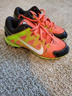 Girls Nike size 1 softball cleats