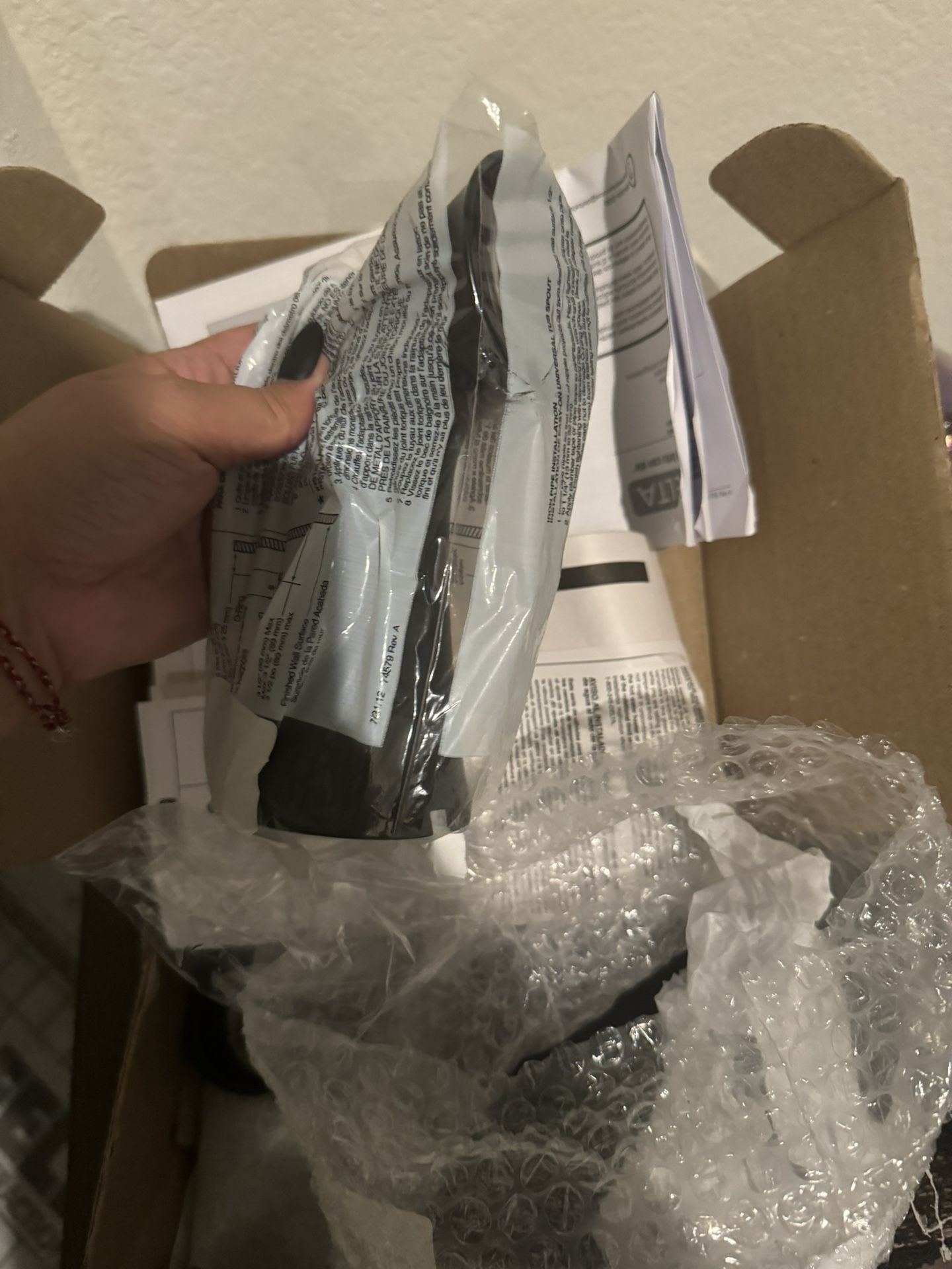 Delta T14432BL Black Woodhurst 3 Piece Set Shower for Sale in Conroe