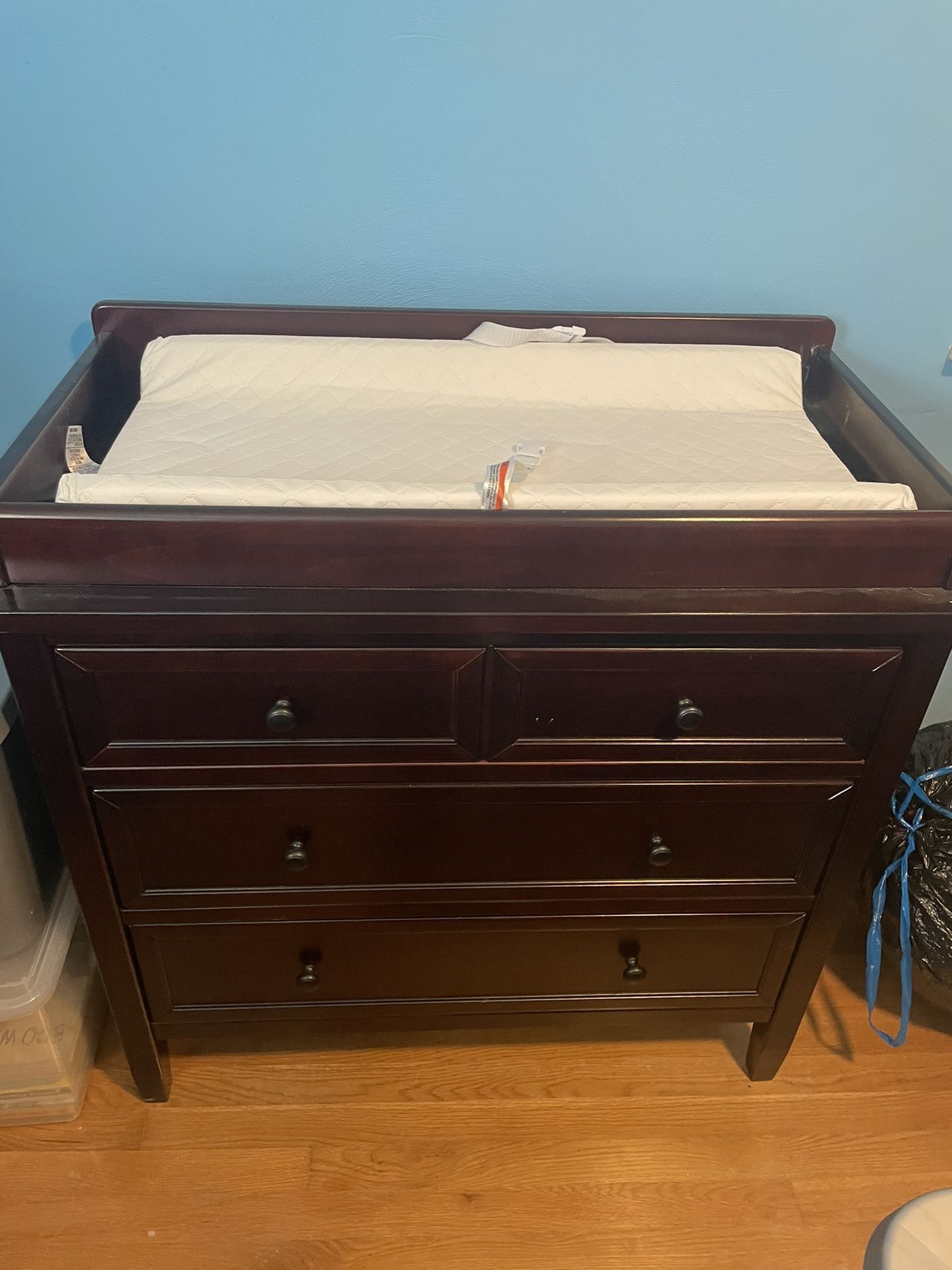 Delta Child 3 Dresser Changing Table 