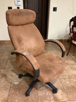 Brown Executive Office Chair – Adjustable Height