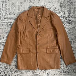 Mens Vintage HIND Leather blazer jacket. Size Large. Great condition! Fully lined with pockets. Color butterscotch. Perfect blazer to upgrade your fal